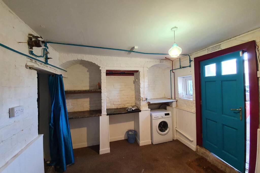 Ferienwohnung Cosy, Quirky, Comfy 'N' Chic House- Swindon Exterior foto